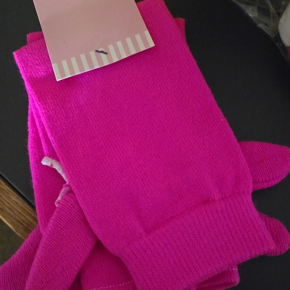 BNWT My Melody Fingerless Gloves - Picture 3 of 4